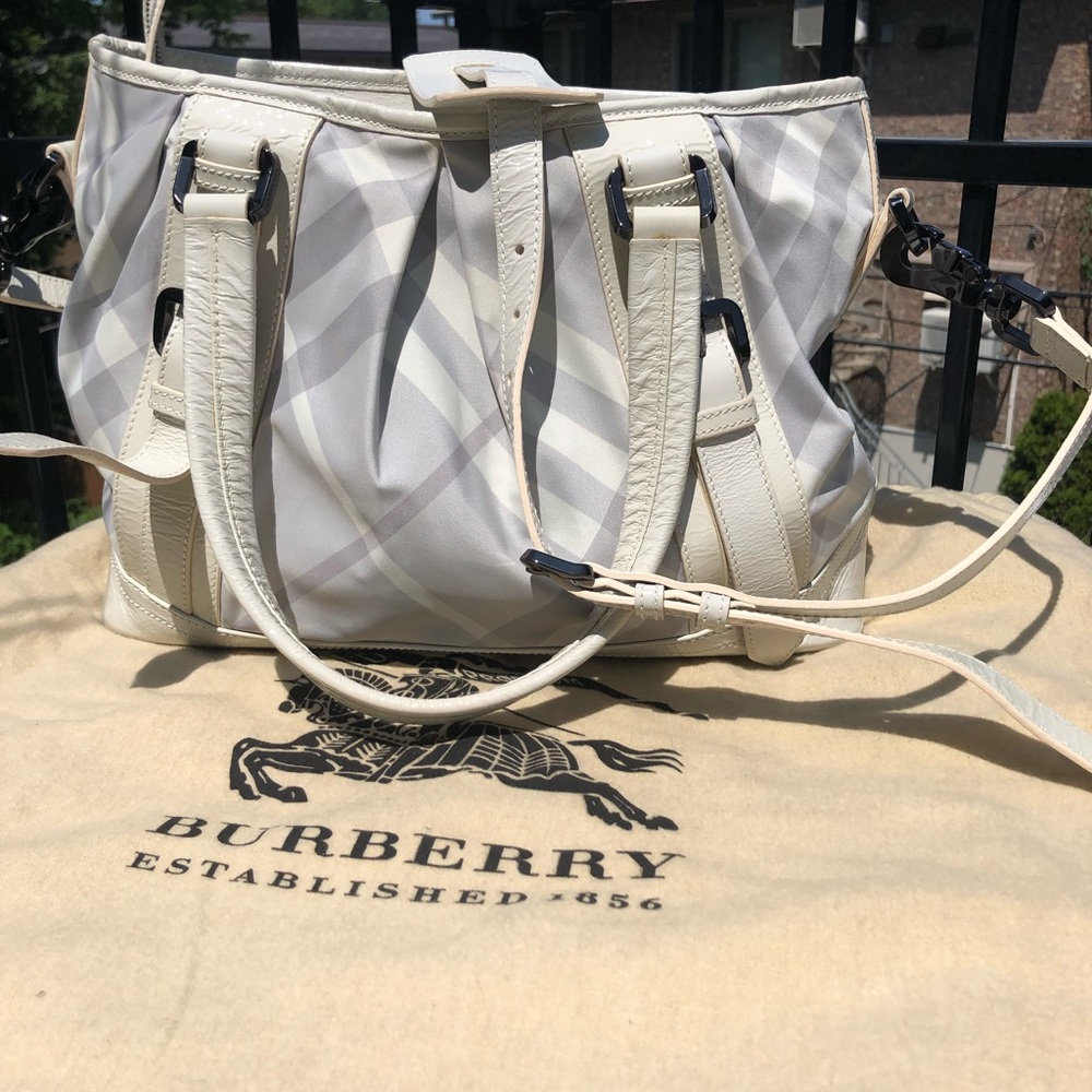 Burberry authentic bag